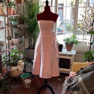 Size 4 BCBG Max Azria   pink coctail dress